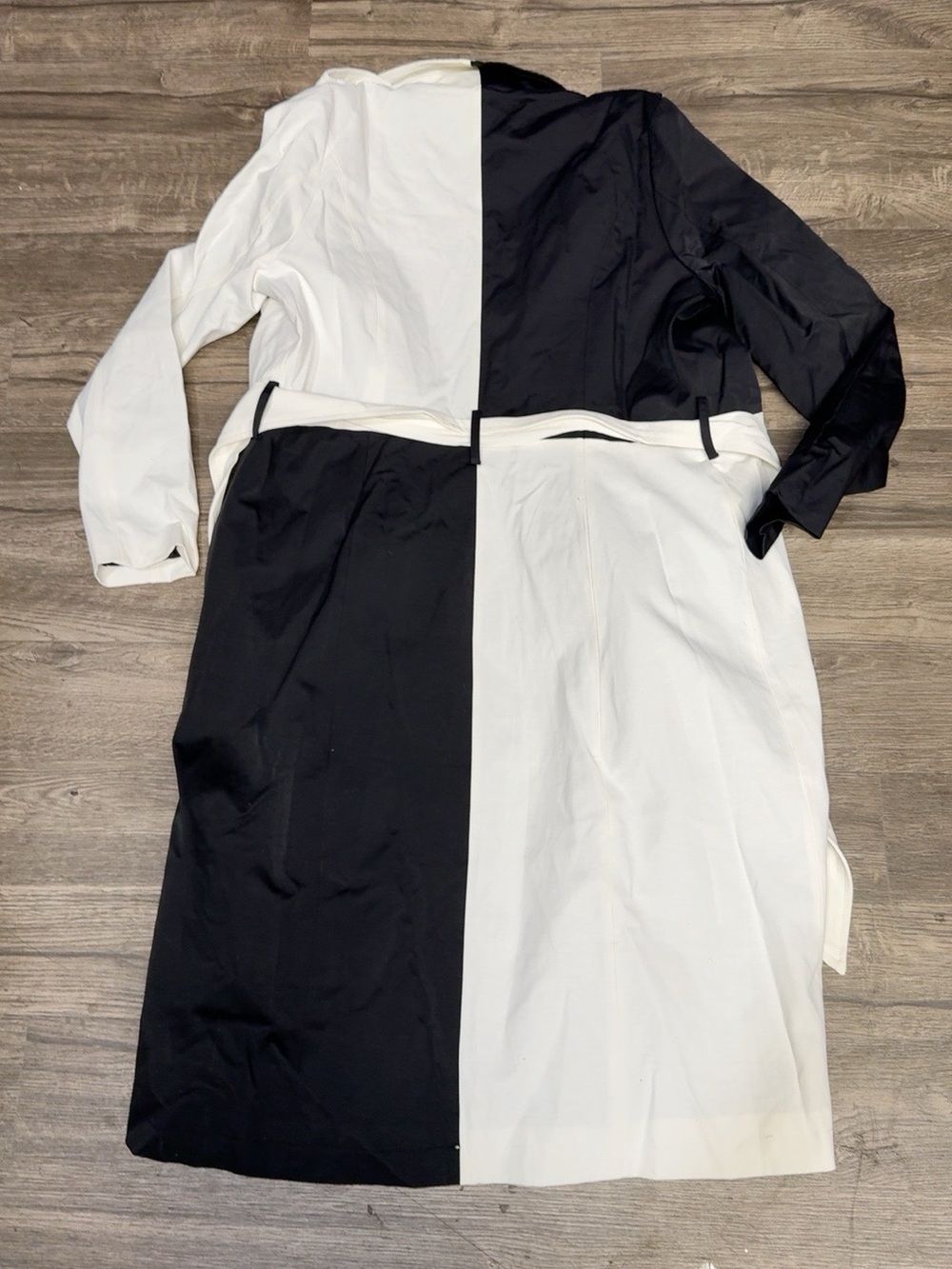 NWT New York & Company Black White Colorblock Belted Trench Coat M - Picture 3 of 10